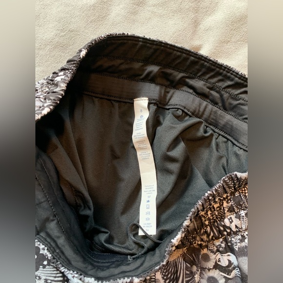 lululemon Seawheeze 2017 Tracker Short V - Picture 3 of 3